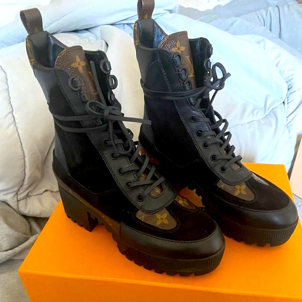 Louis Vuitton Laureate Desert Boot